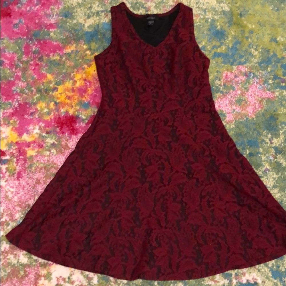 Karen Kane sleeveless red lace dress size large